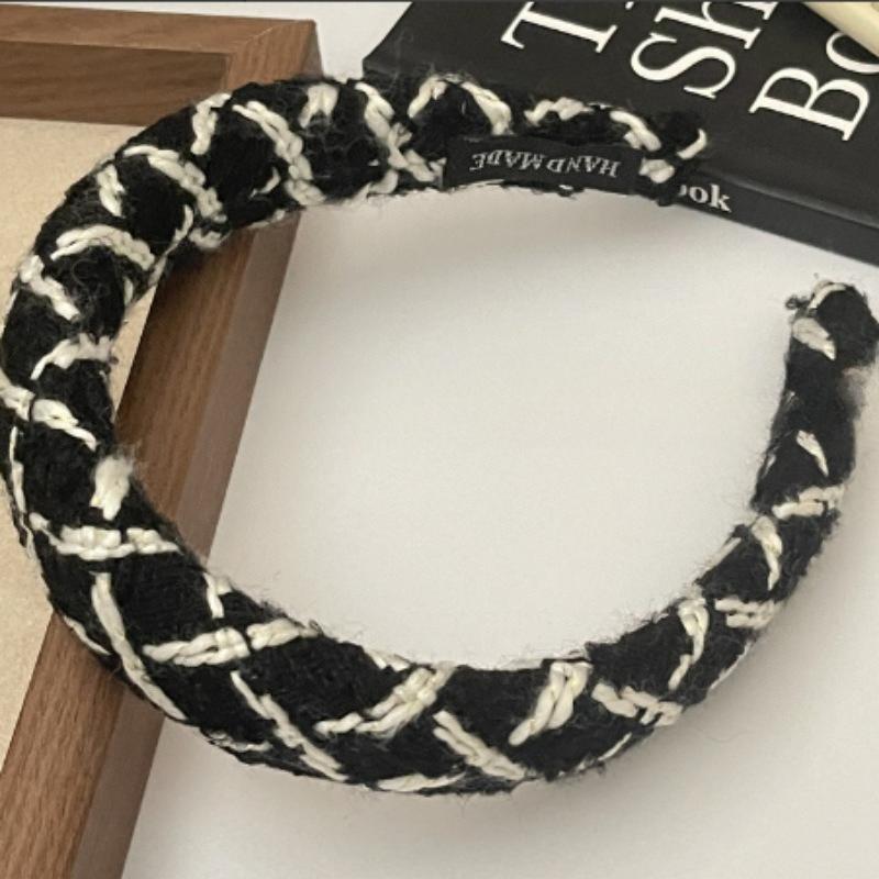 Высококачественные аксессуары для волос ручной работы с камелиями и подкладкой, женская повязка на голову, обручи для волос, 2025 Новинка, Французский люксовый бренд, полосатая клетчатая повязка для волос чёрный
Высококачественные аксессуары для волос ручной работы с камелиями и подкладкой, женская повязка на голову, обручи для волос, 2025 Новинка, Французский люксовый бренд, полосатая клетчатая повязка для волос чёрный