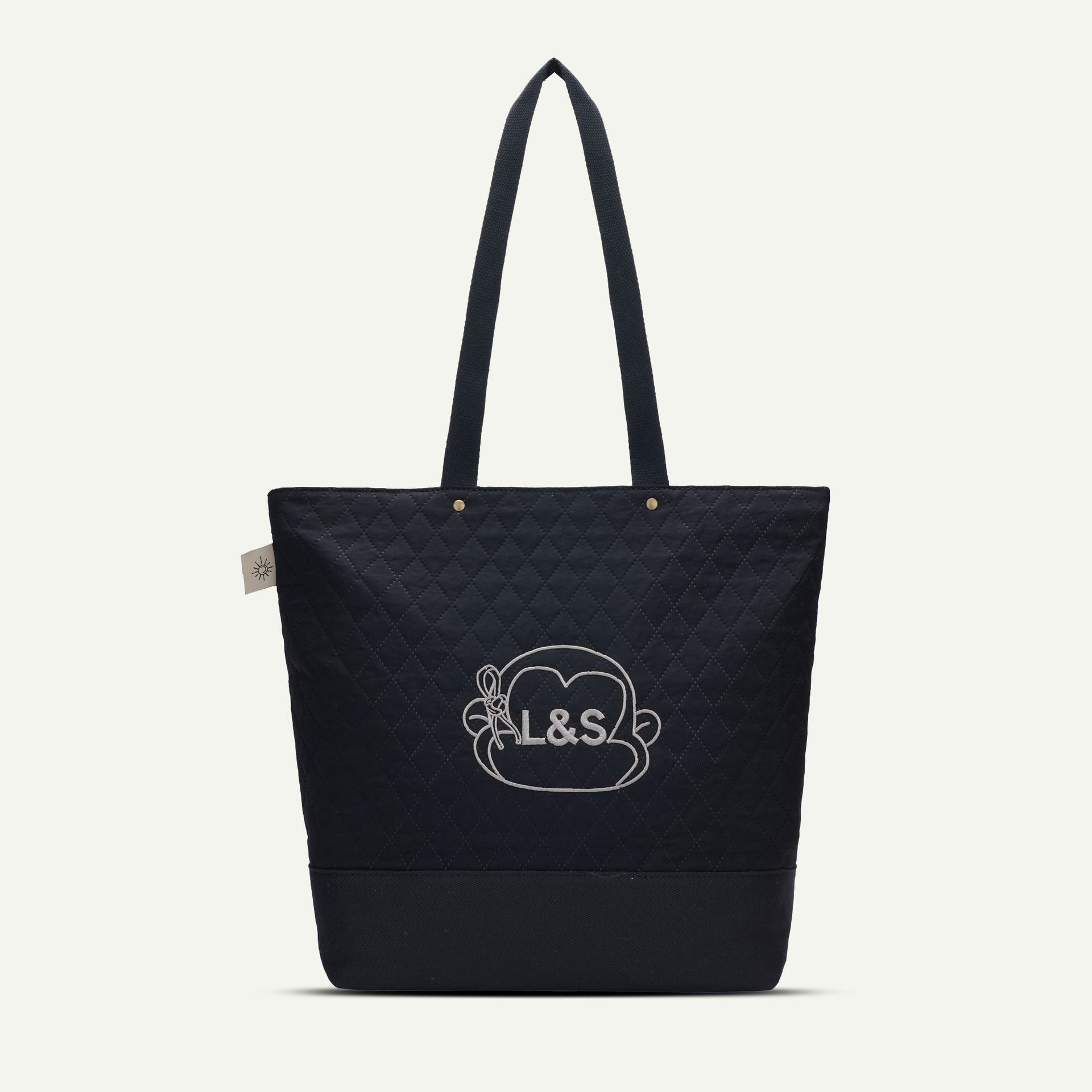Niche Design Retro Nylon Cotton Bucket Bag Light Large-capacity Commuting Shoulder Women 40x13x33cm чорний
Niche Design Retro Nylon Cotton Bucket Bag Light Large-capacity Commuting Shoulder Women 40x13x33cm чорний