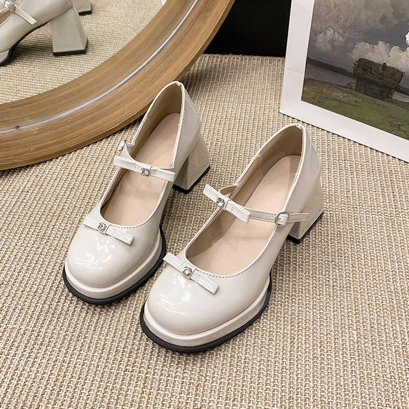 French Mary Jane shoes women s 2025 summer new super high heel retro jk small leather shoes patent leather thick heel versatile single shoes 40
French Mary Jane shoes women s 2025 summer new super high heel retro jk small leather shoes patent leather thick heel versatile single shoes 40
