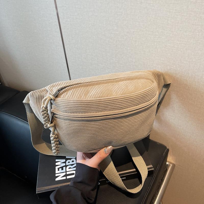 New Female Banana Waist Crossbody Chest Pocket Bag For Women Fashion Bag Hip Purse Shoulder Casual Corduroy Belt Bags хакі
New Female Banana Waist Crossbody Chest Pocket Bag For Women Fashion Bag Hip Purse Shoulder Casual Corduroy Belt Bags хакі