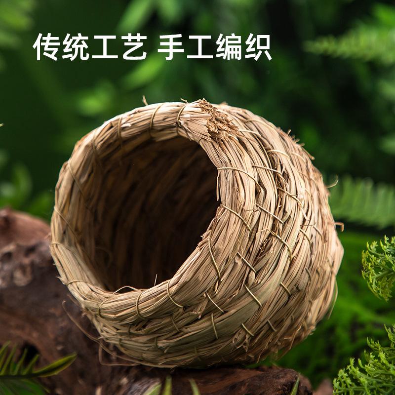 Natural Handmade Straw Bird Nest Pigeon House Parrot Nest Warm Pet Bedroom Courtyard Small Animal Bird Cages
Natural Handmade Straw Bird Nest Pigeon House Parrot Nest Warm Pet Bedroom Courtyard Small Animal Bird Cages
