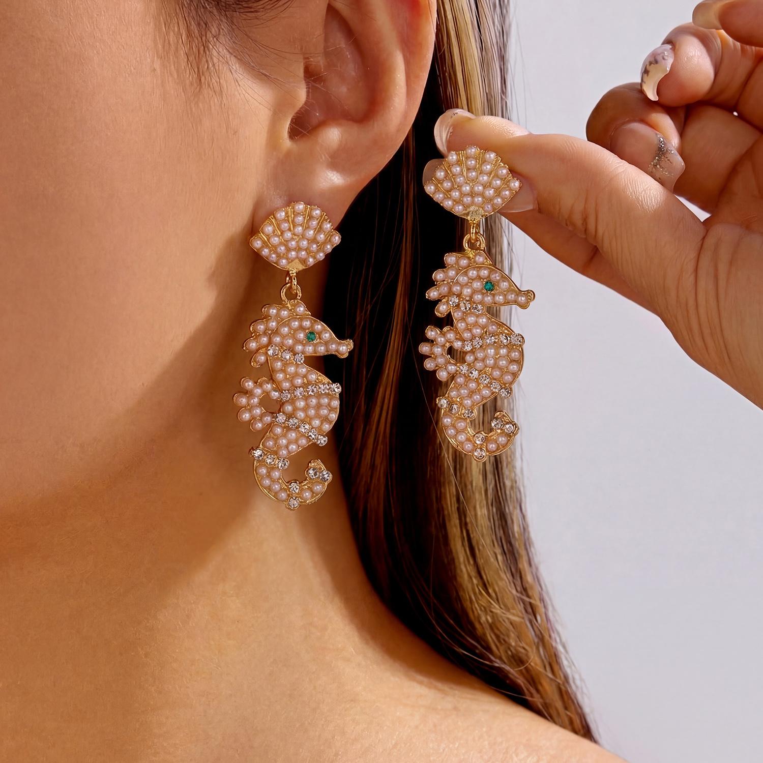 Maximalist Mermaidcore Jewelry Imitation Pearl Shell Stud Seahorse Dangle Earrings Summer Beach Rhinestone Ocean Animal Drop
Maximalist Mermaidcore Jewelry Imitation Pearl Shell Stud Seahorse Dangle Earrings Summer Beach Rhinestone Ocean Animal Drop