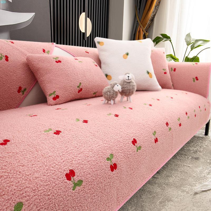 Роскошный мягкий чехол для дивана для гостиной, нескользящий однотонный толстый коврик для диванной подушки, простой стильный плюшевый диван-полотенце, домашний декор для дивана 70*90cm
Роскошный мягкий чехол для дивана для гостиной, нескользящий однотонный толстый коврик для диванной подушки, простой стильный плюшевый диван-полотенце, домашний декор для дивана 70*90cm