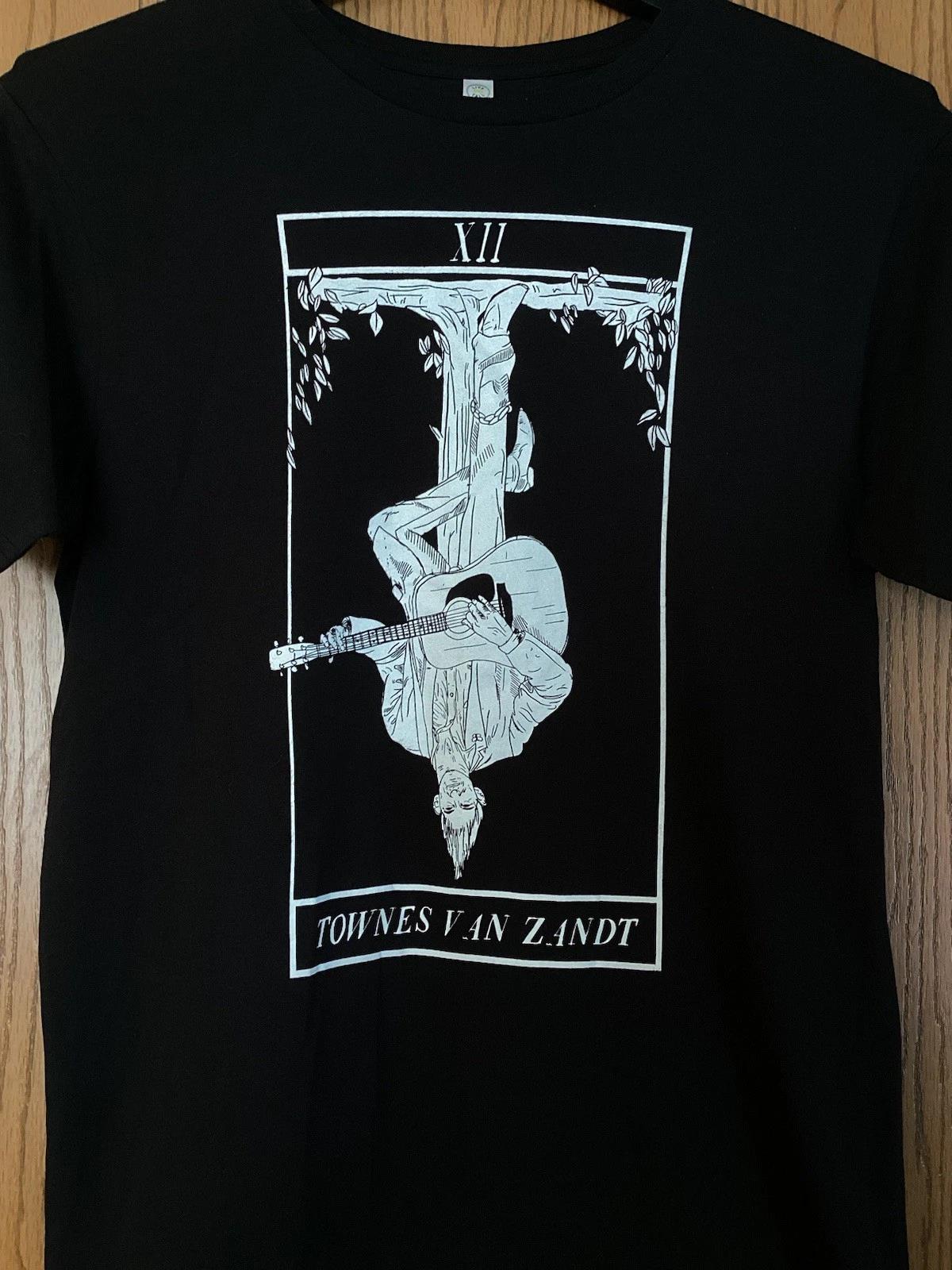 Townes Van Zandt - “XII” - Black Shirt - M - Live And Tell XL
Townes Van Zandt - “XII” - Black Shirt - M - Live And Tell XL