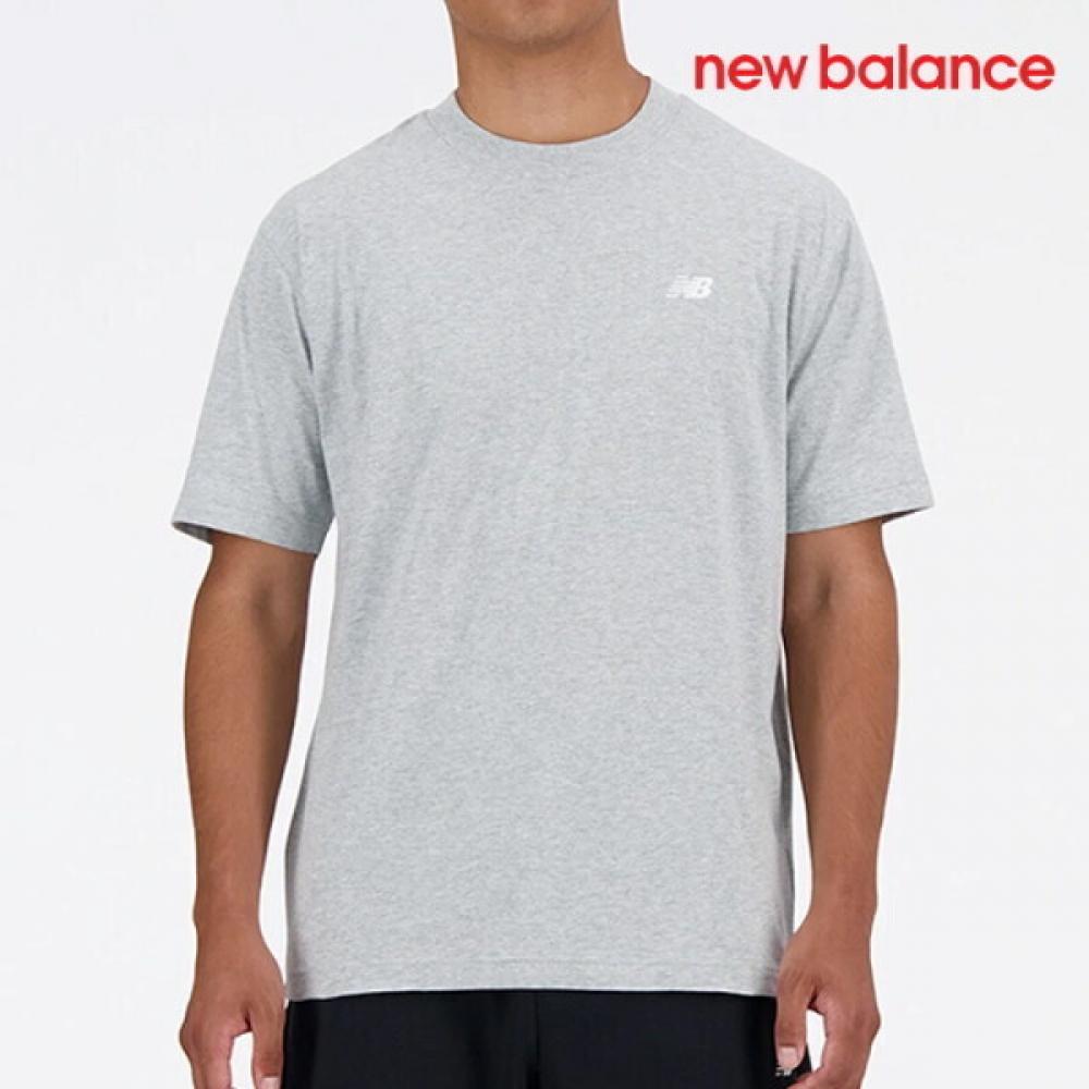New Balance Short Sleeve Tee D24 Nbneecs031 15 Uni Small Logo Short Sleeve Tee Semi FREE/XL
New Balance Short Sleeve Tee D24 Nbneecs031 15 Uni Small Logo Short Sleeve Tee Semi FREE/XL