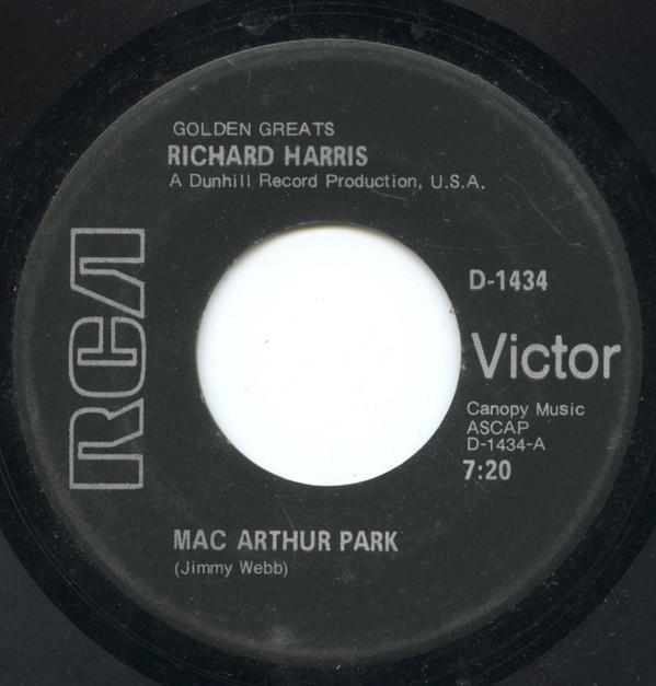 7inch Record RICHARD HARRIS Mac Arthur Park The Yard Went On D1434 RCA Canada Pop Used
7inch Record RICHARD HARRIS Mac Arthur Park The Yard Went On D1434 RCA Canada Pop Used