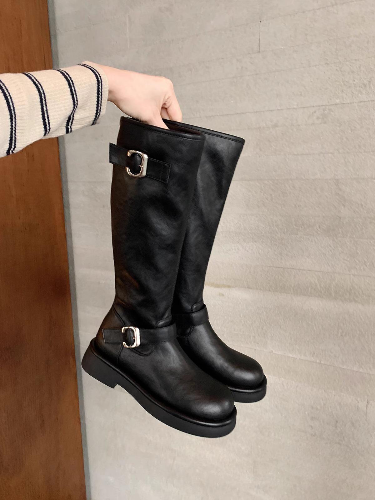 Новое место виноградная мать новые ботфорты до колена женские 2025 осень и зима толстый каблук высокие сапоги ботинки мартин круглый 40 чёрный
Новое место виноградная мать новые ботфорты до колена женские 2025 осень и зима толстый каблук высокие сапоги ботинки мартин круглый 40 чёрный