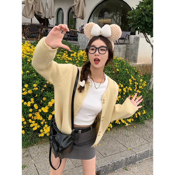 Lazy wind blue knitted cardigan autumn and winter new sweater autumn women loose versatile sweet sister coat one size fits all
Lazy wind blue knitted cardigan autumn and winter new sweater autumn women loose versatile sweet sister coat one size fits all