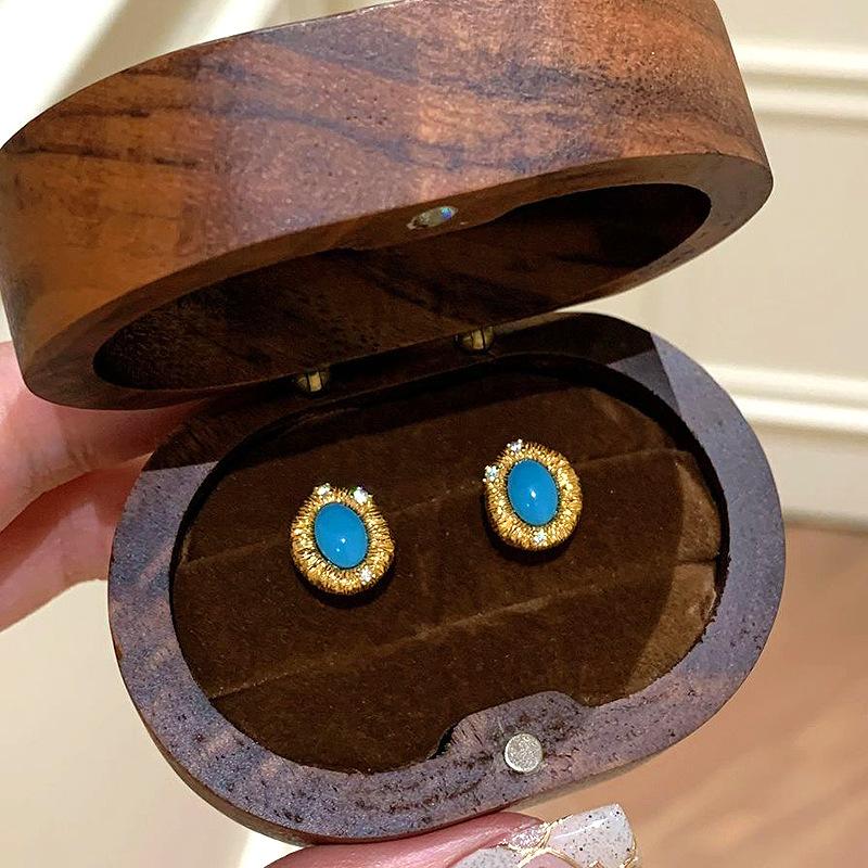 Vintage brushed turquoise necklace rings earrings for women fashion antique gold crafts diamond inlay blue fashion jewelry sets
Vintage brushed turquoise necklace rings earrings for women fashion antique gold crafts diamond inlay blue fashion jewelry sets