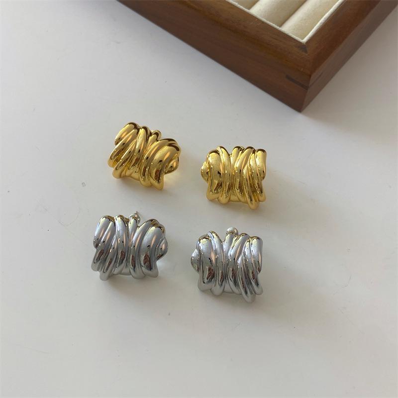 High-End Niche Design Conch Earrings: Gold-Plated Wrap-Around Studs with 925 Silver Pins for Women серебряный
High-End Niche Design Conch Earrings: Gold-Plated Wrap-Around Studs with 925 Silver Pins for Women серебряный