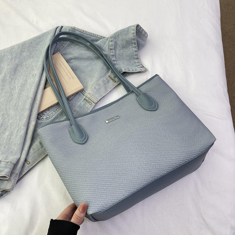 Casual PU Women s Shoulder Bag Large Capacity Black Beige Blue Shopping Bag Minimalist Design Tote Bag синій
Casual PU Women s Shoulder Bag Large Capacity Black Beige Blue Shopping Bag Minimalist Design Tote Bag синій