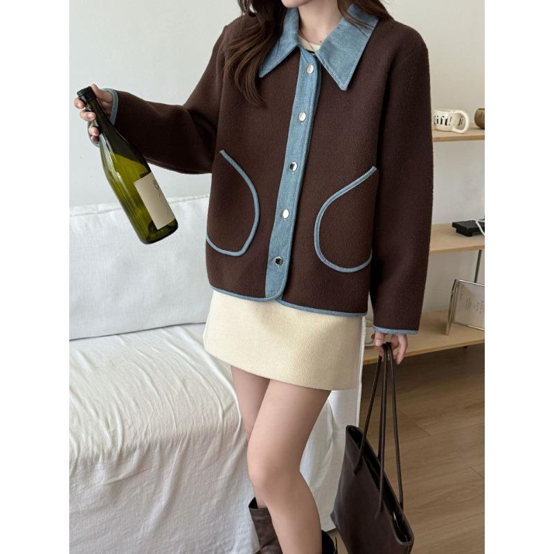 Lapel splicing denim knitted double-sided cardigan autumn and winter new design sense loose sweater jacket women One size
Lapel splicing denim knitted double-sided cardigan autumn and winter new design sense loose sweater jacket women One size