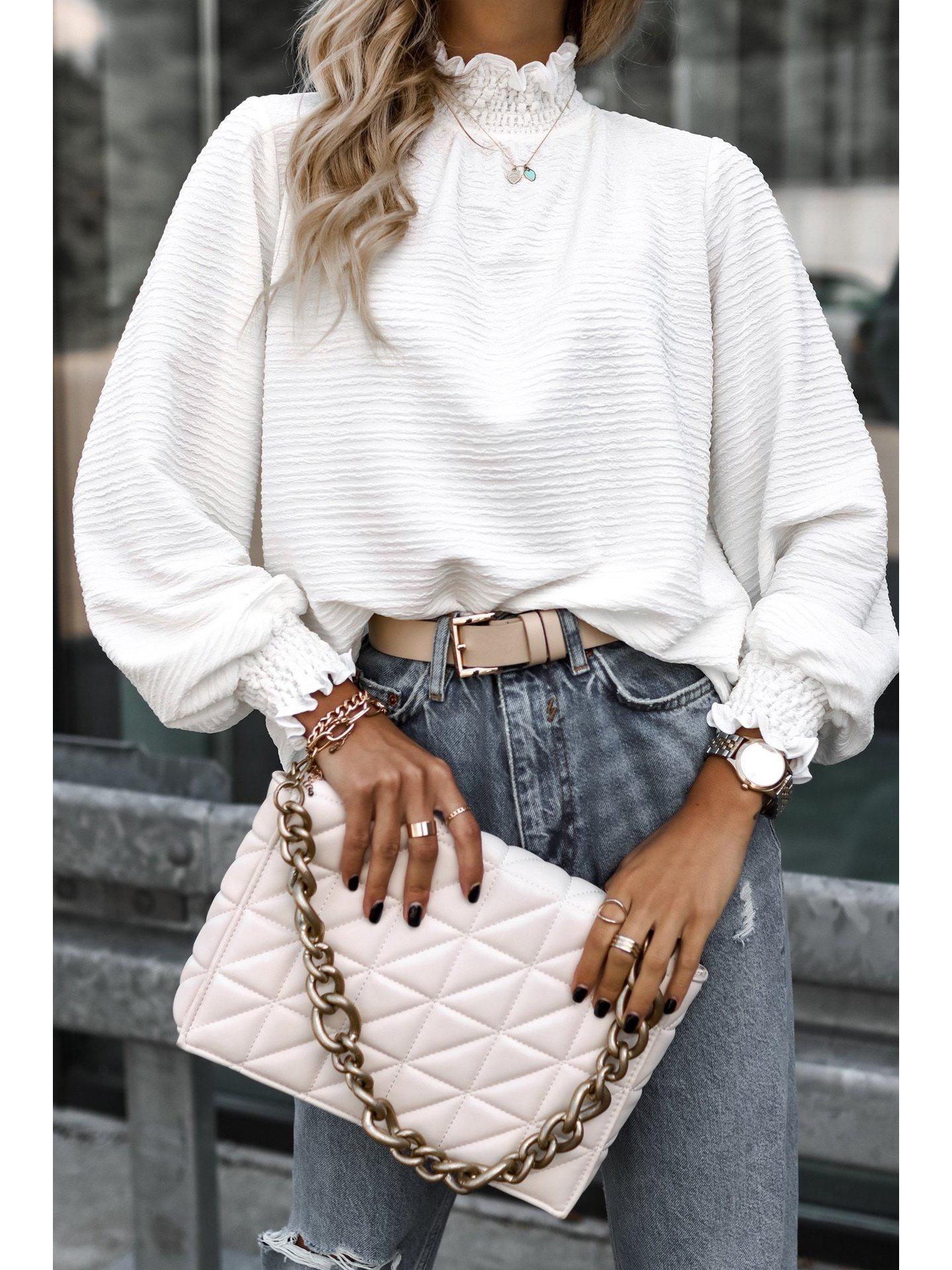 Женский топ с высоким воротником и длинными рукавами в уличном стиле на осень и зиму 2024 XL
Женский топ с высоким воротником и длинными рукавами в уличном стиле на осень и зиму 2024 XL