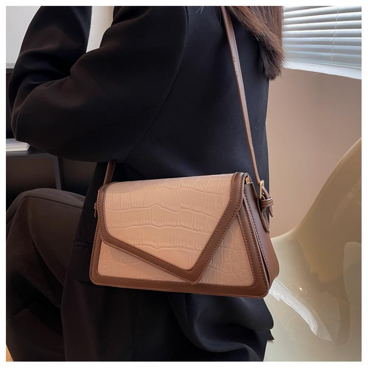 2025 new contrasting color personalized daily small bag simple women s bag shoulder bag fashionable messenger bag чёрный
2025 new contrasting color personalized daily small bag simple women s bag shoulder bag fashionable messenger bag чёрный