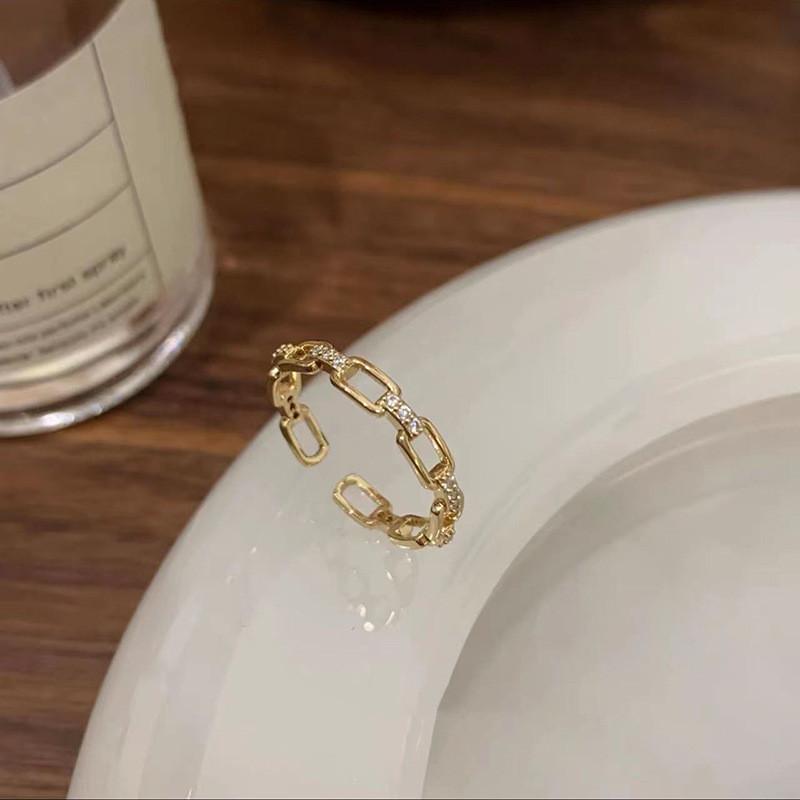 Shaped Elegant Heart Zirconia Pig Nose Ring For Women Adjustable Stylish 2023 Design J3292
Shaped Elegant Heart Zirconia Pig Nose Ring For Women Adjustable Stylish 2023 Design J3292