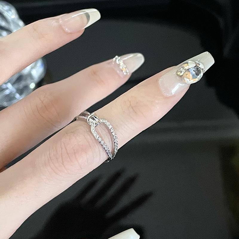 Niche Pig Nose Knot Design Ring Cold Wind Advanced Diamond Zir*****Pening Personality Light Luxury Fashion Adjustable opening
Niche Pig Nose Knot Design Ring Cold Wind Advanced Diamond Zir*****Pening Personality Light Luxury Fashion Adjustable opening