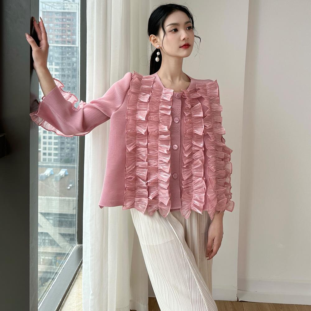 French Frilly Edge Pleated Cardigan: Short, Solid Color, Button-Down, Loose-Fit Outerwear
French Frilly Edge Pleated Cardigan: Short, Solid Color, Button-Down, Loose-Fit Outerwear