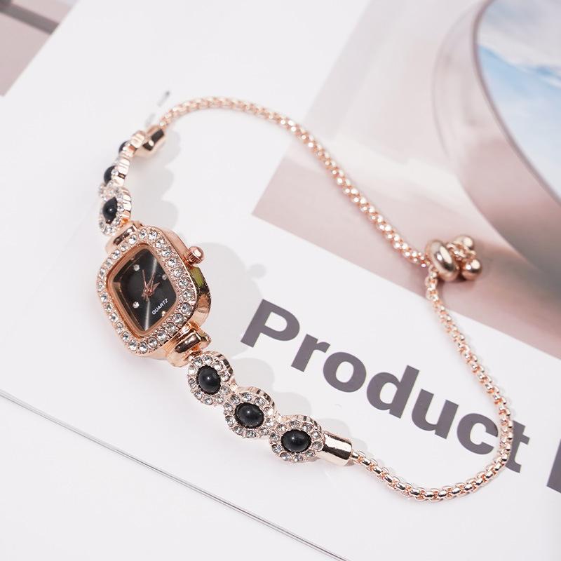 Элегантные квадратные часы с маленьким циферблатом, дизайн со стразами, женские браслеты, роскошный браслет на шнурке, женские часы, Reloj Mujer
Элегантные квадратные часы с маленьким циферблатом, дизайн со стразами, женские браслеты, роскошный браслет на шнурке, женские часы, Reloj Mujer