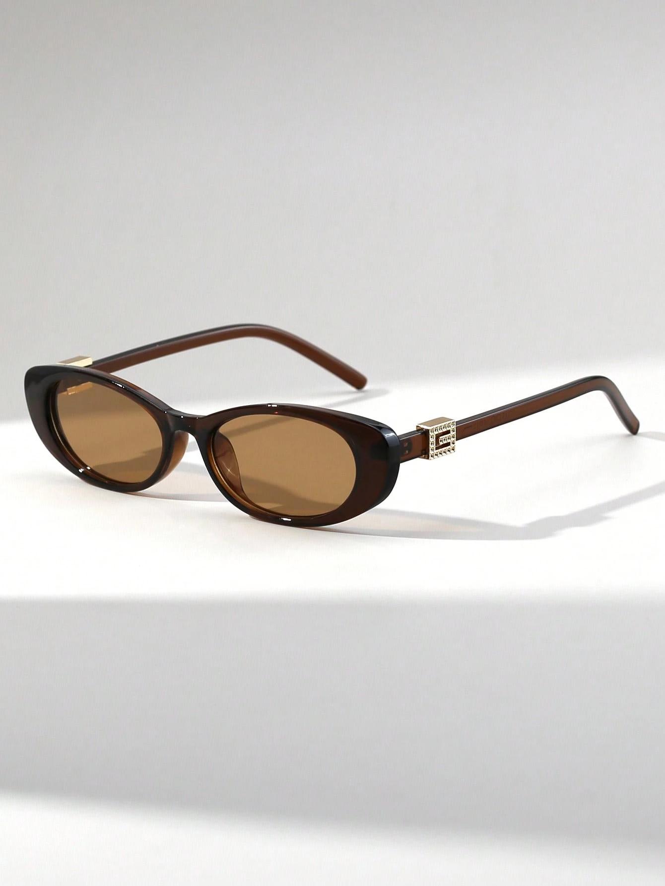 1PC Ladies Fashion Retro Cat Eye Glasses Frame with Decorative Temple Ends Elegant High-End Street Photography Suitable
1PC Ladies Fashion Retro Cat Eye Glasses Frame with Decorative Temple Ends Elegant High-End Street Photography Suitable
