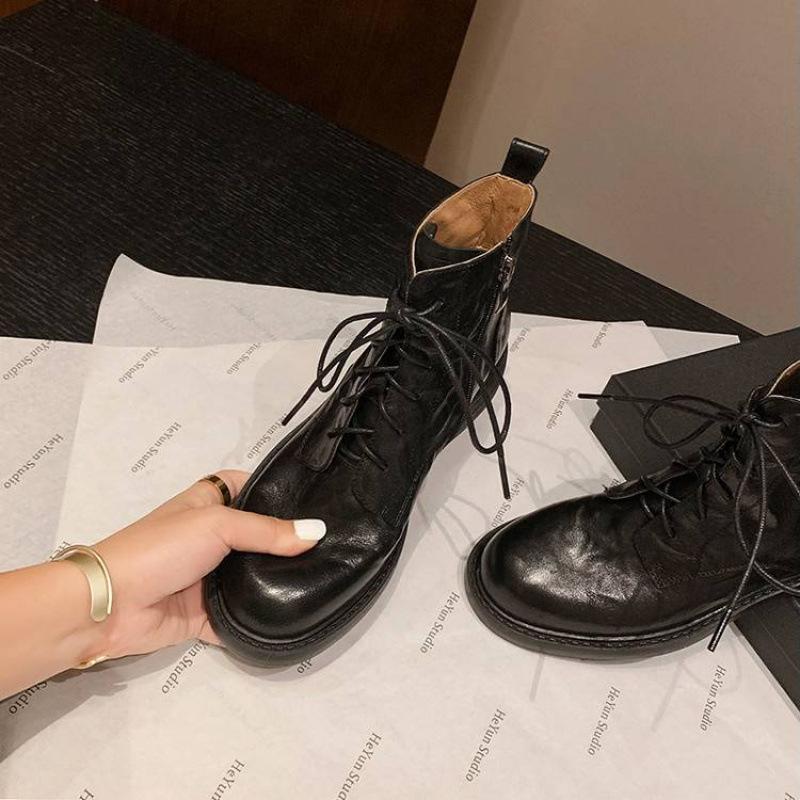 Autumn and winter women s leather boots leather large size medium boots lace-up versatile medium heel round head thick-soled sheepskin Martin boo 40 чёрный
Autumn and winter women s leather boots leather large size medium boots lace-up versatile medium heel round head thick-soled sheepskin Martin boo 40 чёрный