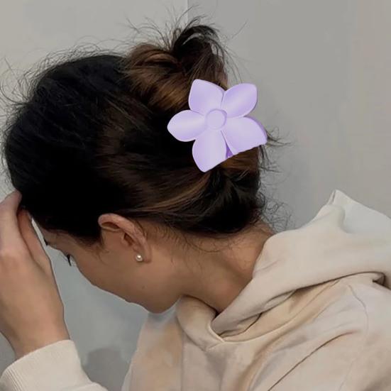 Заколка для волос Yousheng Flower Shape с перекрестными зубцами, противоскользящая конструкция, крепкая заколка для волос с затылком, аксессуары для волос
Заколка для волос Yousheng Flower Shape с перекрестными зубцами, противоскользящая конструкция, крепкая заколка для волос с затылком, аксессуары для волос