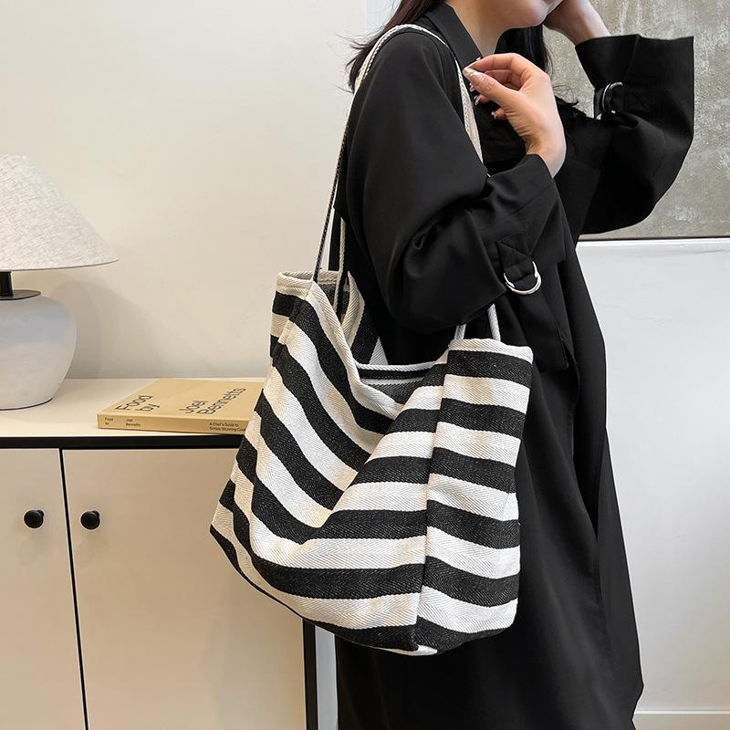 Повседневная литературная холщовая сумка модная контрастная сумка маленькая свежая полосатая сумка через плечо женская сумка чёрный
