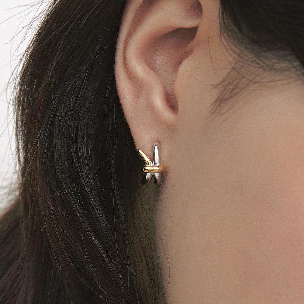 Aceh Silver (C) Edge One-Touch Earrings Hl5E43503C9Xxx
Aceh Silver (C) Edge One-Touch Earrings Hl5E43503C9Xxx