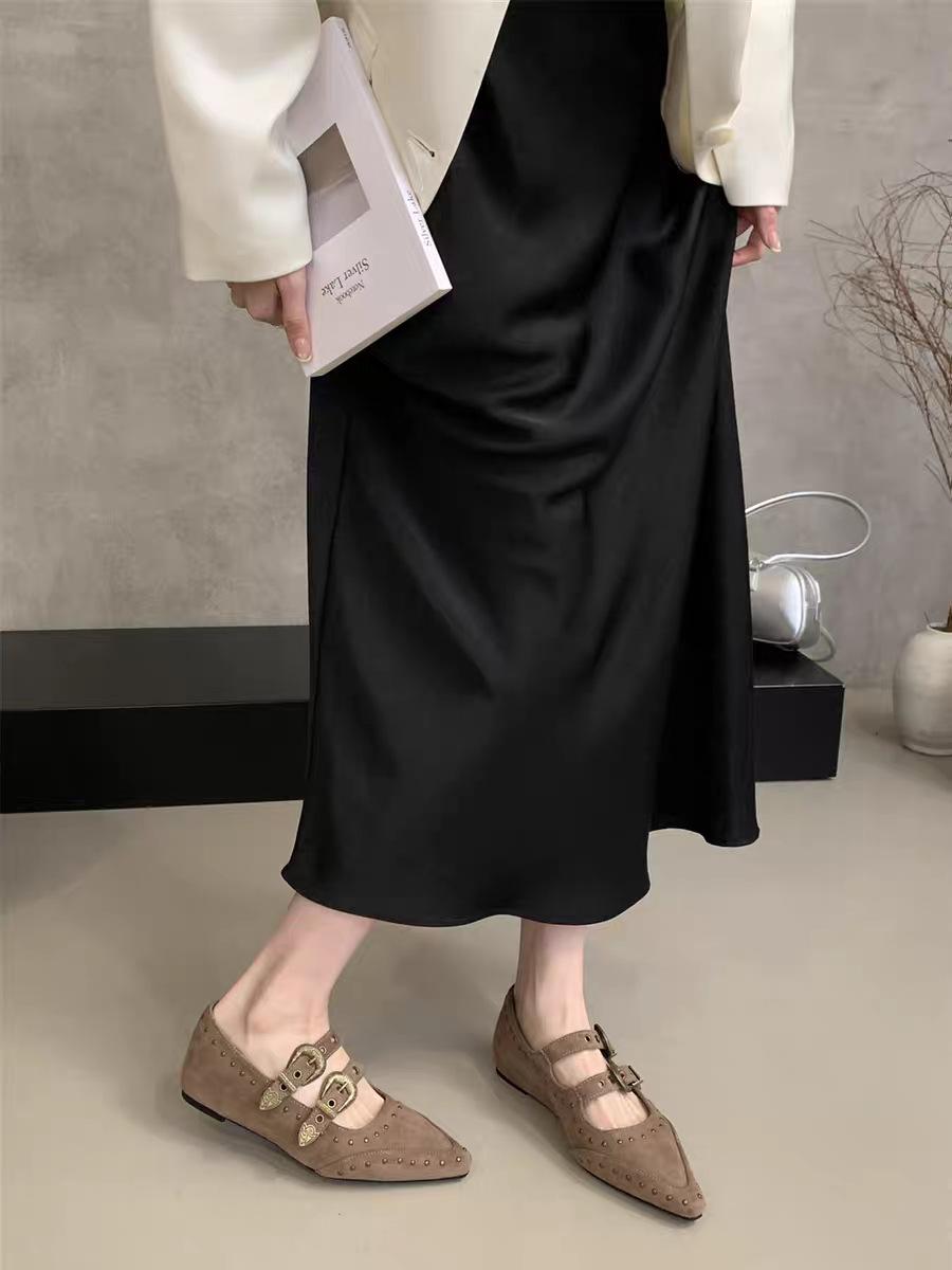 Retro pointed shallow mouth Mary Jane shoes women s 2025 autumn new rivet belt design flat sole shoes 42
Retro pointed shallow mouth Mary Jane shoes women s 2025 autumn new rivet belt design flat sole shoes 42