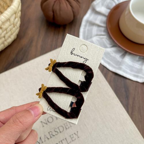 2pcs/bag Velvet Bow Hair Clips Arc Triangular BB Clips Sweet Girls Fringe Side Clip Clamps Headwear Hairpins Styling Accessories
2pcs/bag Velvet Bow Hair Clips Arc Triangular BB Clips Sweet Girls Fringe Side Clip Clamps Headwear Hairpins Styling Accessories
