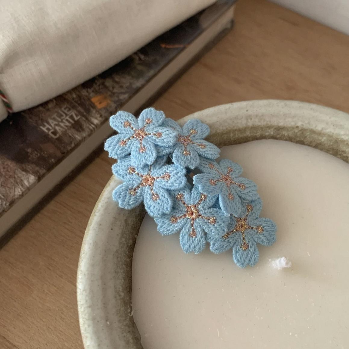 Gentle Pink Cherry Blossom Hairpin Sweet Embroidery Flower Knitted Children s Headgear Hair Accessories Bangs Side Clip синий
Gentle Pink Cherry Blossom Hairpin Sweet Embroidery Flower Knitted Children s Headgear Hair Accessories Bangs Side Clip синий