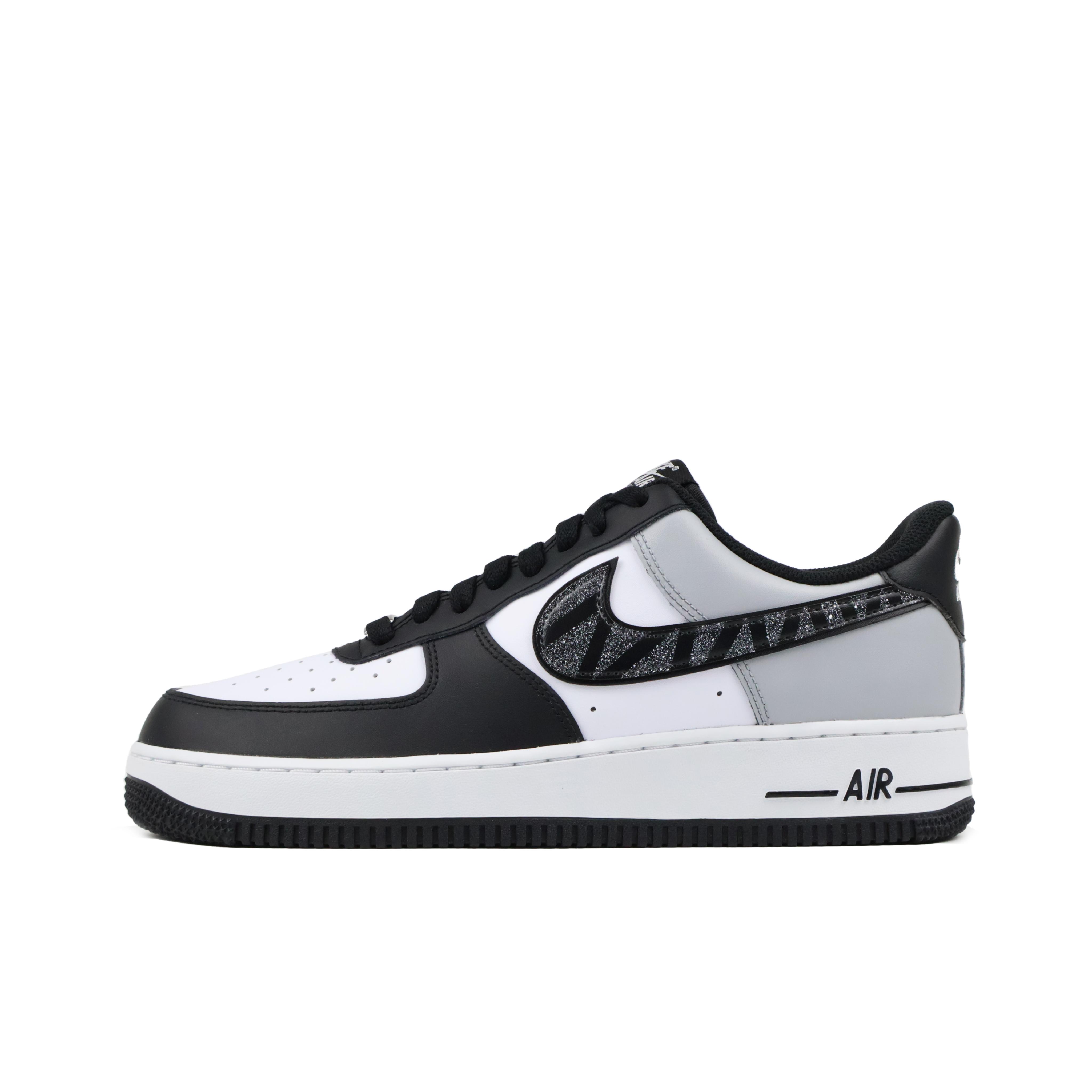 Nike Air Force 1 Gray Island Starry Sky Abrasion Resistant Low top Skateboard Shoes Unisex Black Gray DV0788-001(Team384- A) 44.5
Nike Air Force 1 Gray Island Starry Sky Abrasion Resistant Low top Skateboard Shoes Unisex Black Gray DV0788-001(Team384- A) 44.5