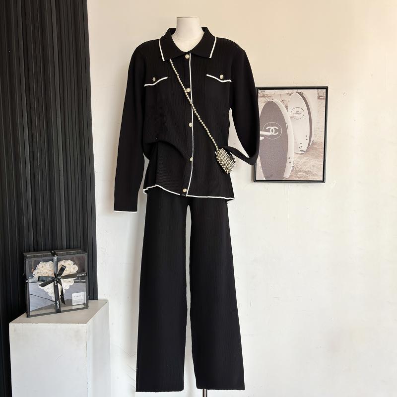 Retro Lapel Long-sleeved Knitted Sweater Top + High-waisted Casual Wide-leg Straight Pants Set Is Elegant One Size чорний
Retro Lapel Long-sleeved Knitted Sweater Top + High-waisted Casual Wide-leg Straight Pants Set Is Elegant One Size чорний