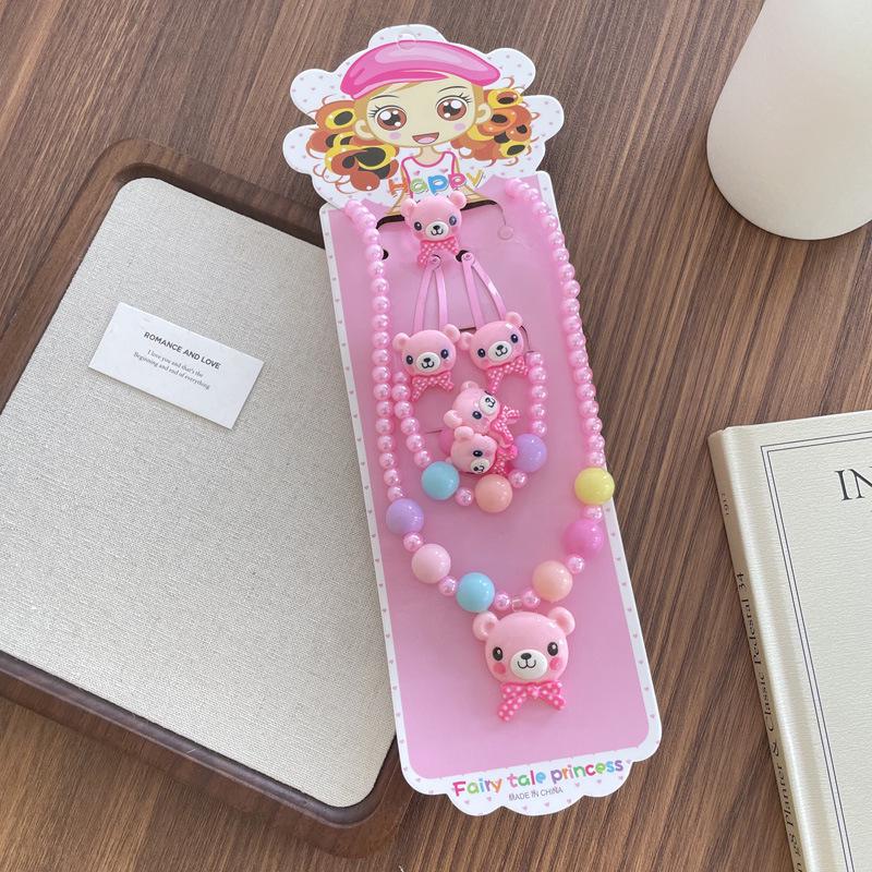 Міжнародний мультяшний набір дитячих прикрас: Перлове намисто, браслет та гумка для волосся - Колекція Принцеса Рожева
Міжнародний мультяшний набір дитячих прикрас: Перлове намисто, браслет та гумка для волосся - Колекція Принцеса Рожева