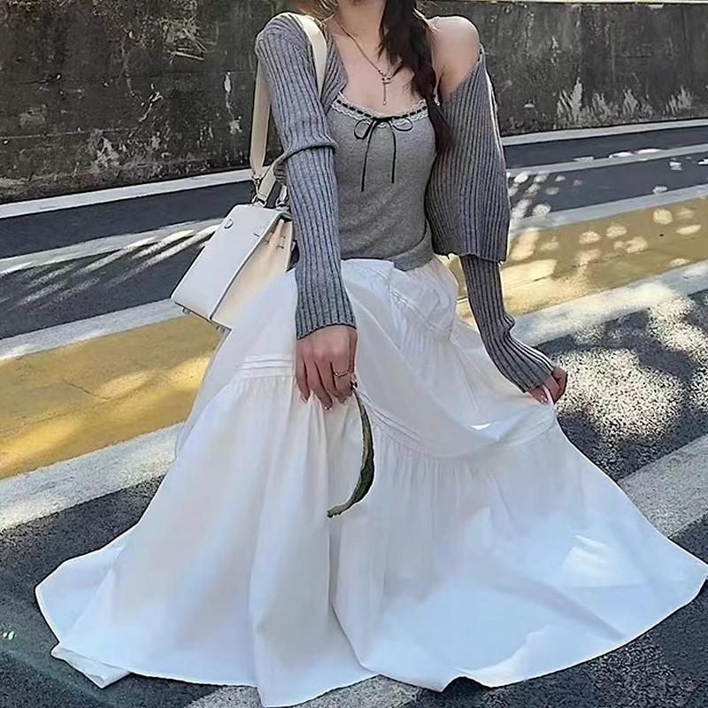 White Skirt for Women In Spring New High-waisted A-line Midi Skirt for Women, Slim and Small Fluffy Cake Skirt XL
White Skirt for Women In Spring New High-waisted A-line Midi Skirt for Women, Slim and Small Fluffy Cake Skirt XL