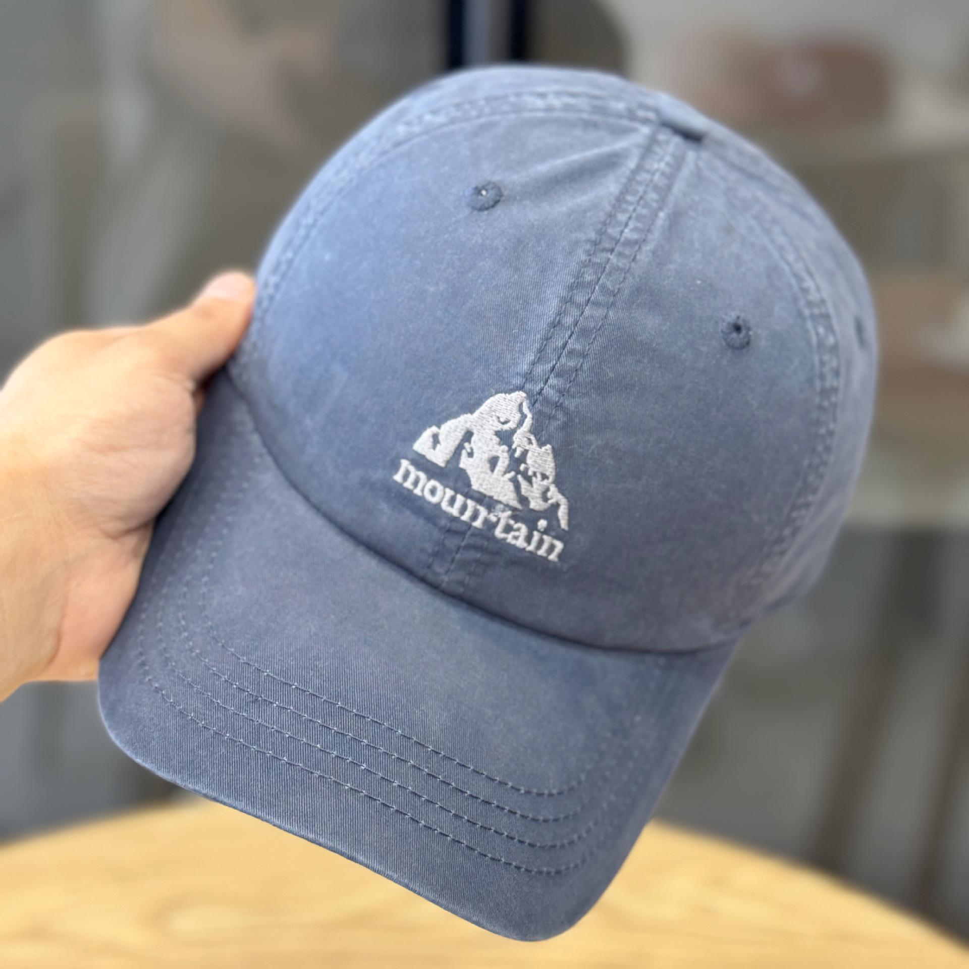 High-quality pure cotton outdoor sunshade mountain peak embroidered casual baseball cap for men and women, sports baseball cap, couple s trendy style Adult54-60Adjustable темно-синього кольору
High-quality pure cotton outdoor sunshade mountain peak embroidered casual baseball cap for men and women, sports baseball cap, couple s trendy style Adult54-60Adjustable темно-синього кольору