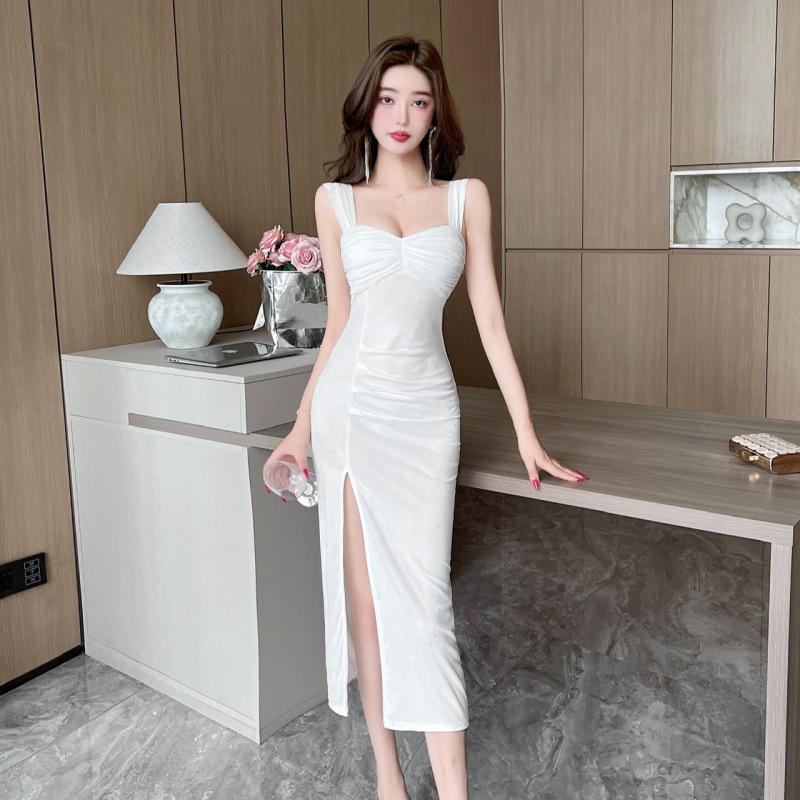 Women s Sexy Spaghetti Strap Slit Bodycon Mid-Length Dress - Slim Fit, Pleated, Waist-Hugging, Nightclub Summer Outfit Large білий
Women s Sexy Spaghetti Strap Slit Bodycon Mid-Length Dress - Slim Fit, Pleated, Waist-Hugging, Nightclub Summer Outfit Large білий