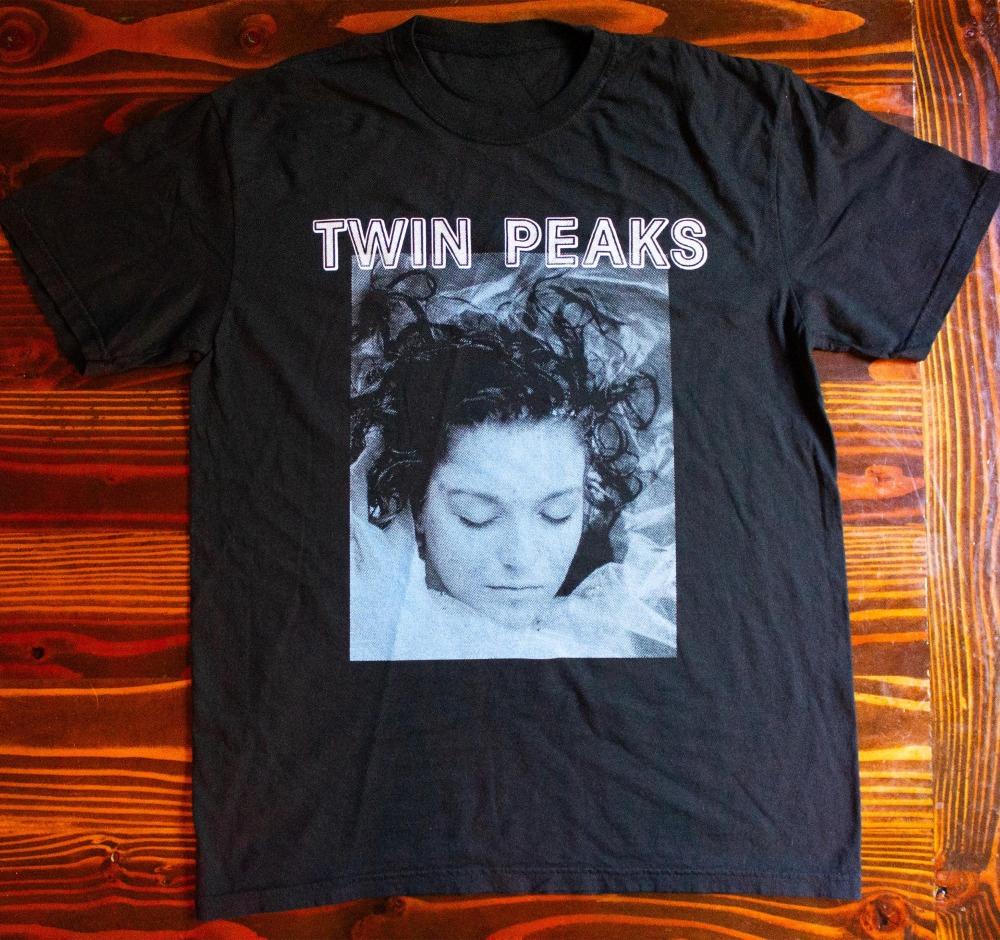 Twin Peaks Wrapped in Plastic Graphic Short Sleeve Shirt Unisex Men Women All-Season Men s T-Shirt Black Casual Crew Neck Tee S разноцветный
Twin Peaks Wrapped in Plastic Graphic Short Sleeve Shirt Unisex Men Women All-Season Men s T-Shirt Black Casual Crew Neck Tee S разноцветный