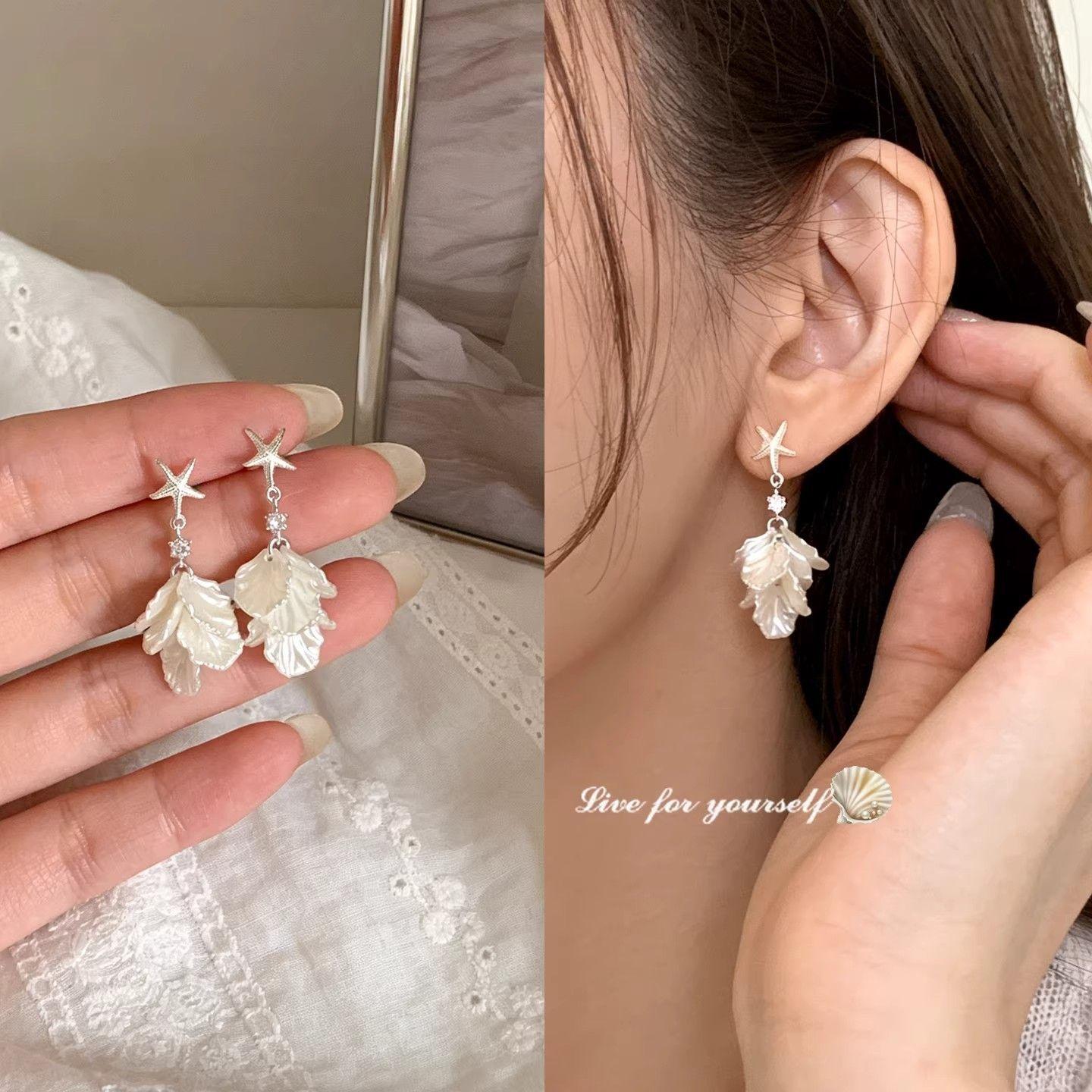 French retro starfish shell fringed stud earrings women s seaside vacation style earrings unique and beautiful earrings
French retro starfish shell fringed stud earrings women s seaside vacation style earrings unique and beautiful earrings