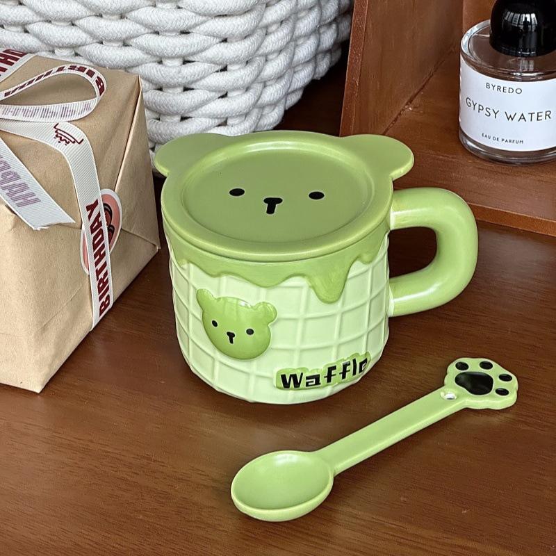 Милая маленькая кружка из керамики с вафлями в виде медвежонка в подарочной коробке для девочек, подарки на день рождения для лучшей подруги, практичные сувениры 401-500ml
Милая маленькая кружка из керамики с вафлями в виде медвежонка в подарочной коробке для девочек, подарки на день рождения для лучшей подруги, практичные сувениры 401-500ml