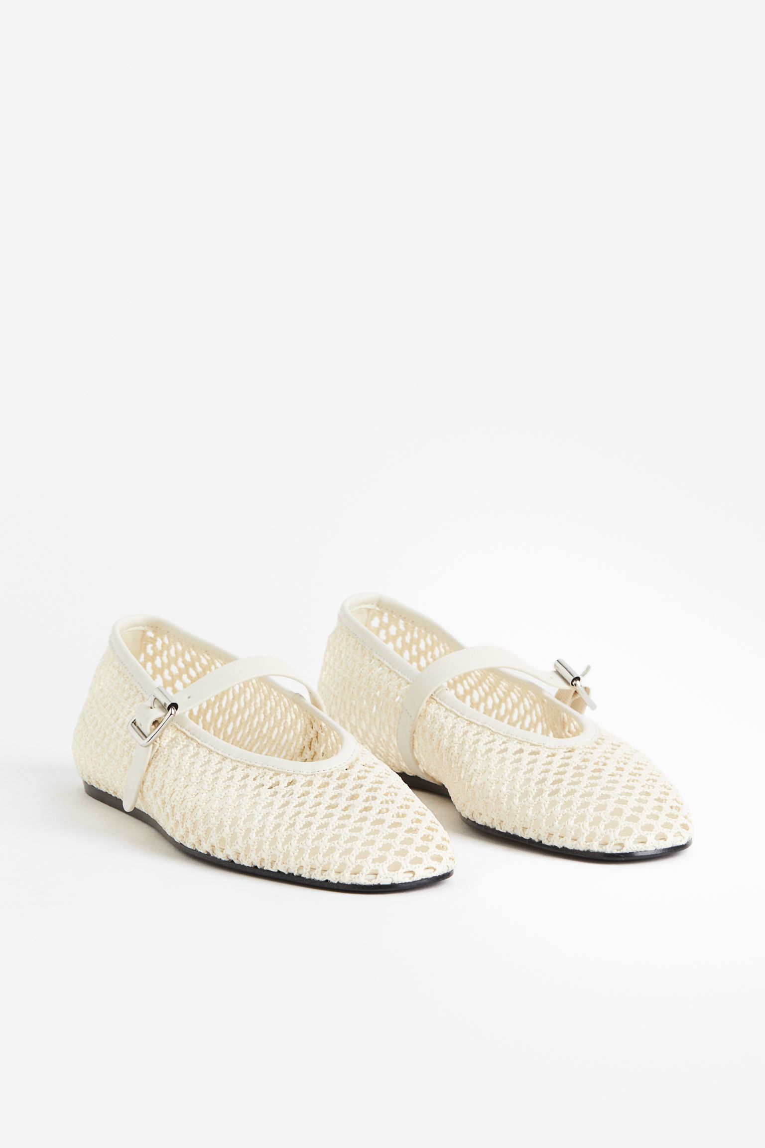 Плетеные балетки
Плетеные балетки