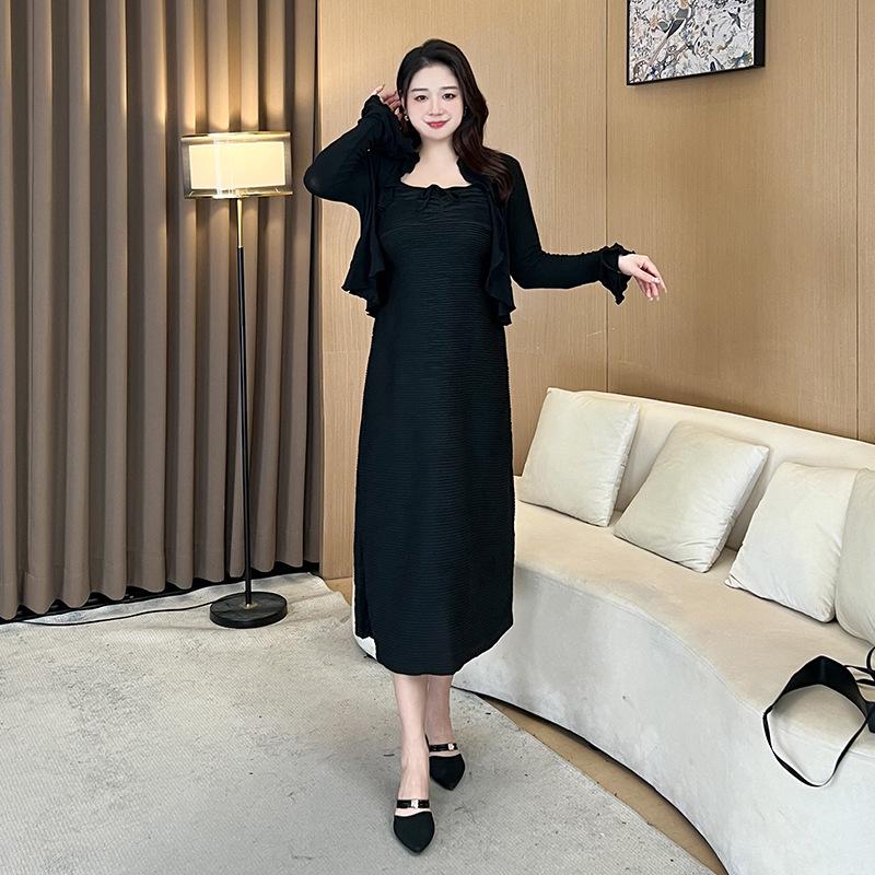 2025 Spring Shawl & Long Sleeve Camisole Dress Set - Plus Size Women s Two-Piece 2XL: 135-150 lbs
2025 Spring Shawl & Long Sleeve Camisole Dress Set - Plus Size Women s Two-Piece 2XL: 135-150 lbs