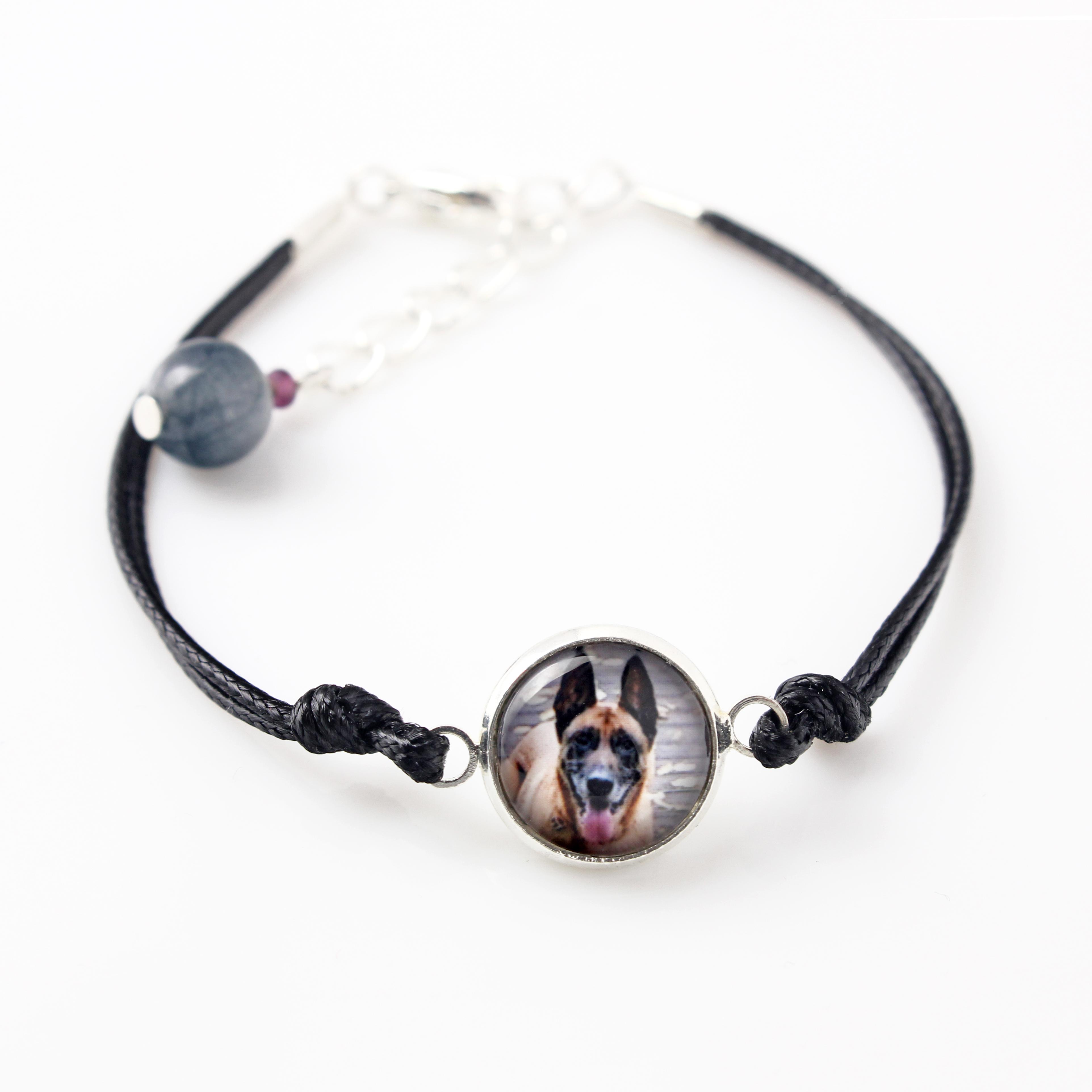 Malinois Belgian Shepherd Dog - bracelet with your photo handmade, unique jewelry from the Art-Dog brand срібний
Malinois Belgian Shepherd Dog - bracelet with your photo handmade, unique jewelry from the Art-Dog brand срібний