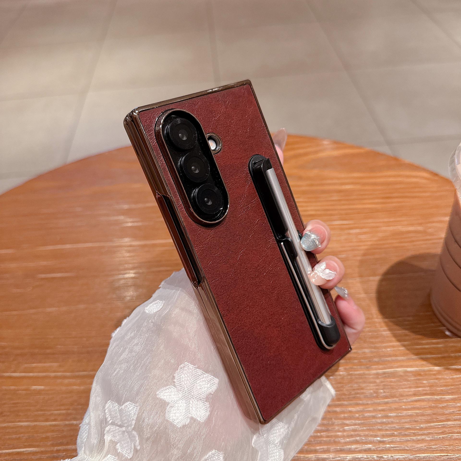 Электроокрашенный кожаный чехол Samsung Z Fold7 со подставкой и стилусом для Z Fold6/5/4/3 Fold6
Электроокрашенный кожаный чехол Samsung Z Fold7 со подставкой и стилусом для Z Fold6/5/4/3 Fold6