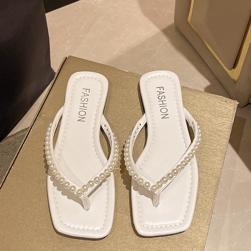 Flip-flops women s summer wear new trendy versatile soft-bottom sandals flat-bottomed high-end rhinestone slippers 42 белый
Flip-flops women s summer wear new trendy versatile soft-bottom sandals flat-bottomed high-end rhinestone slippers 42 белый