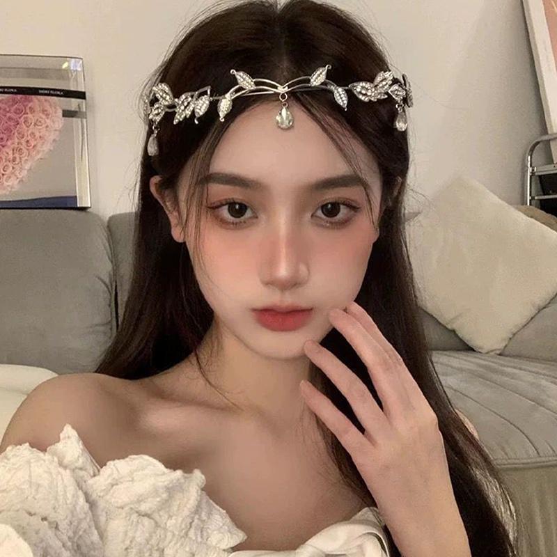Сладкое свадебное украшение для головы ручной работы Свадебная цепочка для головы Ювелирные украшения для волос для женщин Повязка на лоб Аксессуары
Сладкое свадебное украшение для головы ручной работы Свадебная цепочка для головы Ювелирные украшения для волос для женщин Повязка на лоб Аксессуары
