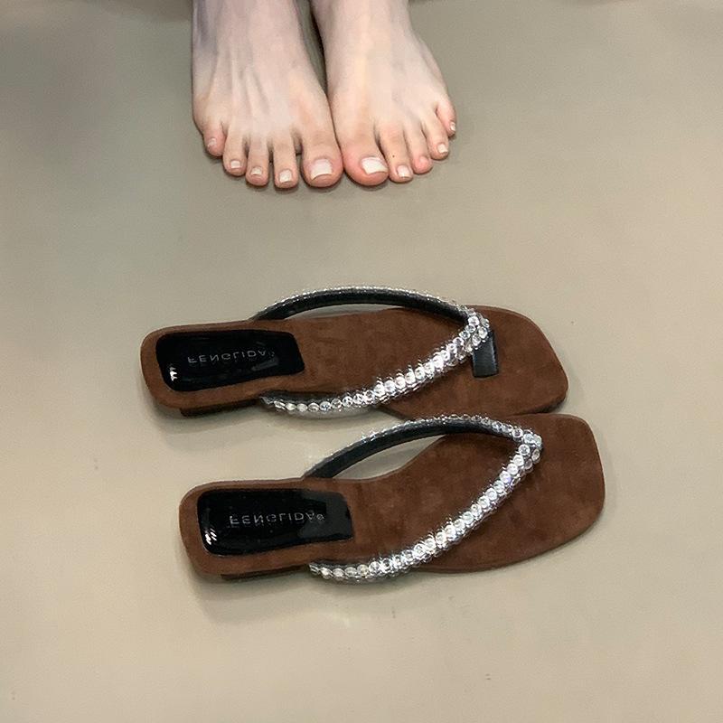 Летняя новая женская обувь 2025 квадратный носок со стразами шлепанцы модные сандалии на высоком тонком каблуке 35 чёрный
Летняя новая женская обувь 2025 квадратный носок со стразами шлепанцы модные сандалии на высоком тонком каблуке 35 чёрный