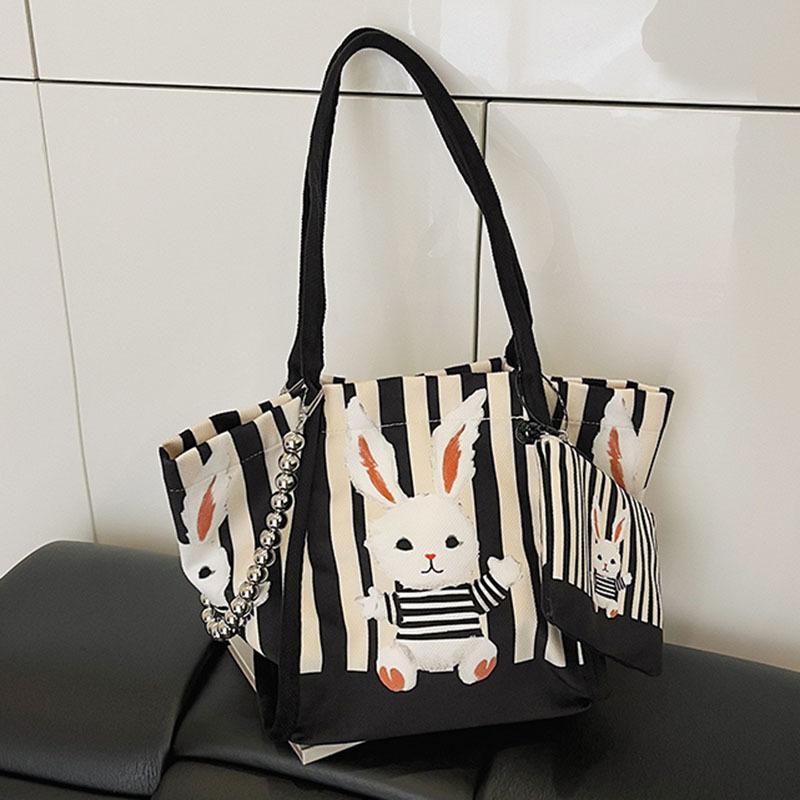 Striped canvas bag women s large-capacity new autumn and winter cartoon cute shoulder bag college student tote bag чёрный
Striped canvas bag women s large-capacity new autumn and winter cartoon cute shoulder bag college student tote bag чёрный