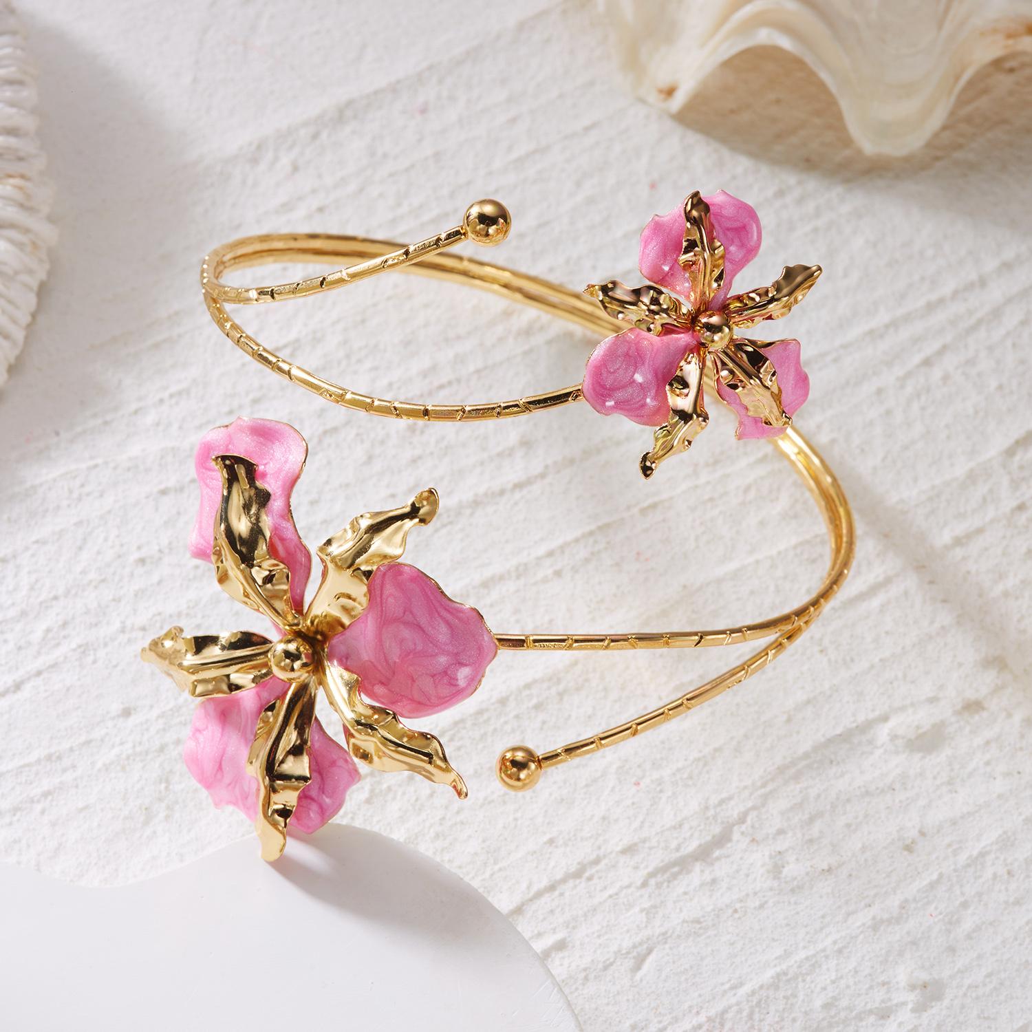 Bohemian Enamel Flower Cuff Bracelets for Women Fashion Gold Color Floral Upper Arm Open Bangle Beach Party Jewelry Gift
Bohemian Enamel Flower Cuff Bracelets for Women Fashion Gold Color Floral Upper Arm Open Bangle Beach Party Jewelry Gift