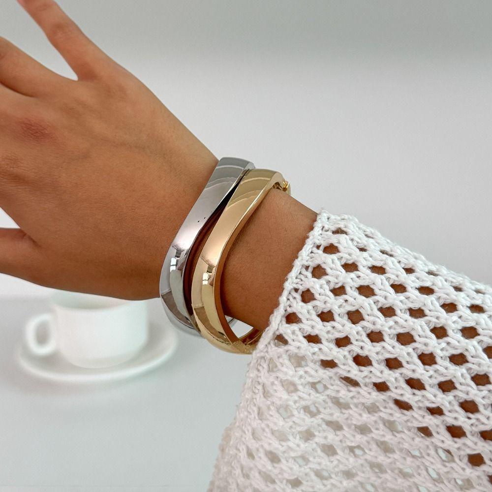 Minority Design Wide Open Bangle Europe American Style Exaggerated Bracelet Spring Bangles Gift Gold(Style A)
Minority Design Wide Open Bangle Europe American Style Exaggerated Bracelet Spring Bangles Gift Gold(Style A)