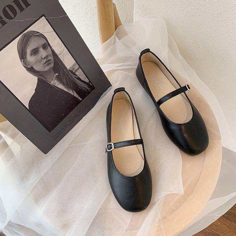 Single shoes women s flat-soled soft leather square head 2025 casual spring and autumn gentle season new fairy wind shallow mouth beanie ladyshoes 40 чорний
Single shoes women s flat-soled soft leather square head 2025 casual spring and autumn gentle season new fairy wind shallow mouth beanie ladyshoes 40 чорний